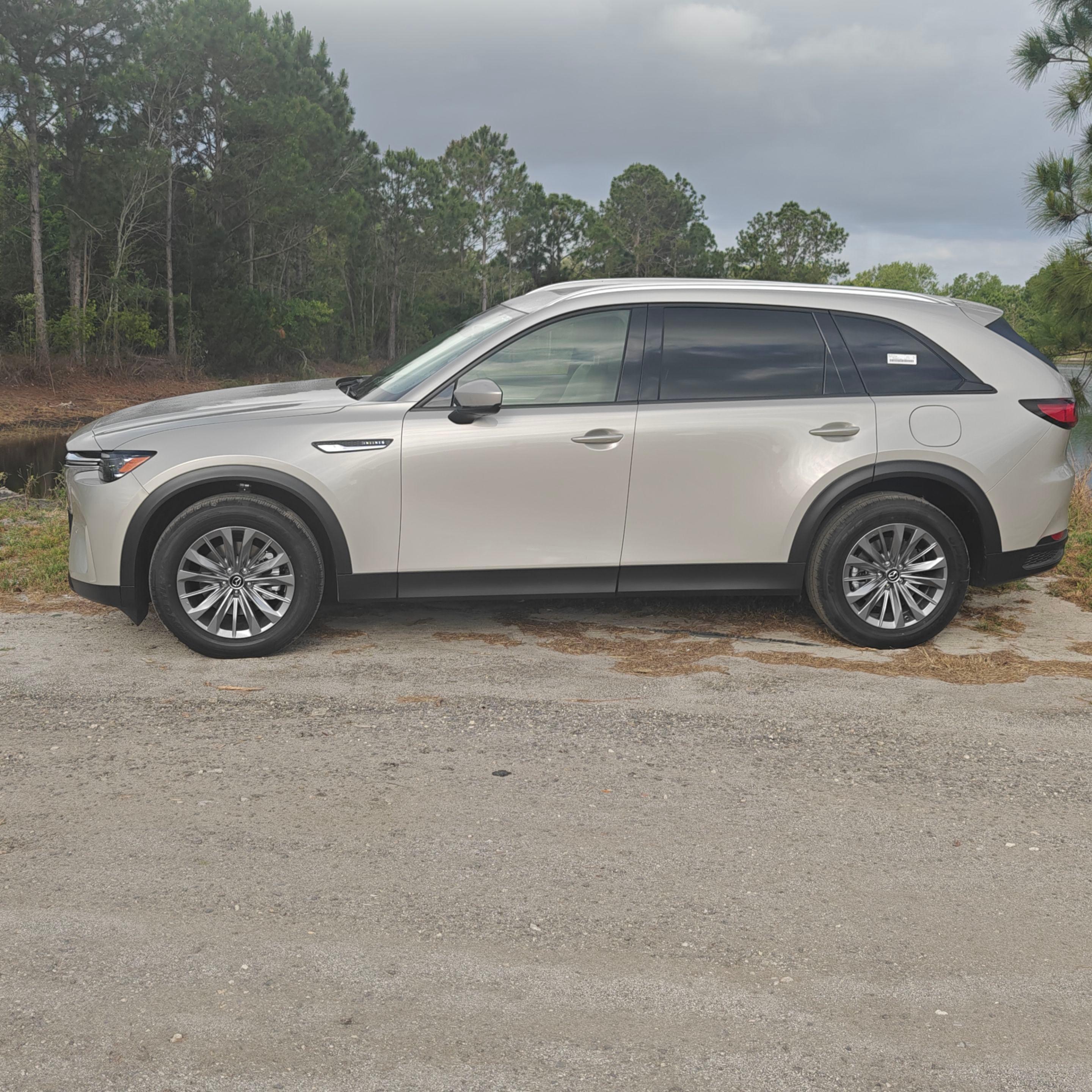 2025 Mazda CX-90 photo 4